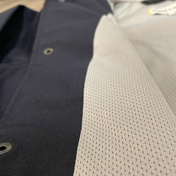 Roamers and Seekers Rain Jacket Dark Blue Medium - Picture 8 of 9